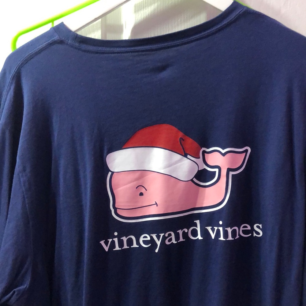 vineyard vines t-shirt